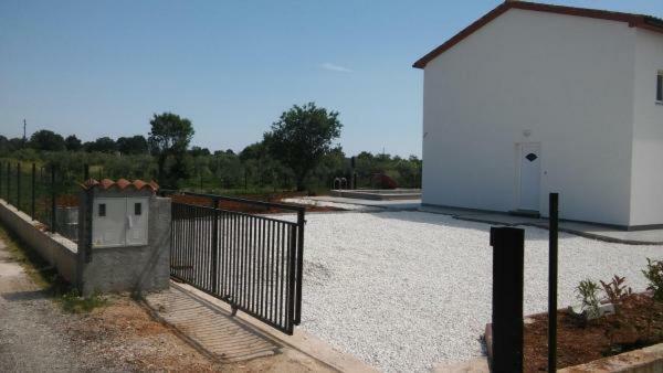 Ferienwohnung Pool House - Medulin Riviera Exterior foto
